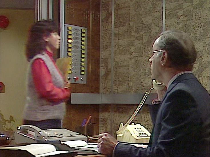 Geoffrey Palmer in the lift